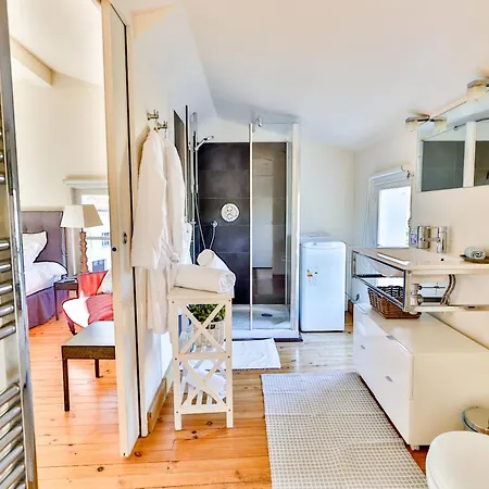Quai 3 Loft Moderne Et Lumineux Les Pieds Dans L'eau * جارناك
