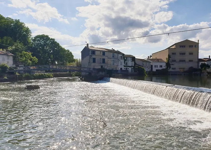 Quai 3 Loft Moderne Et Lumineux Les Pieds Dans L'eau * Jarnac